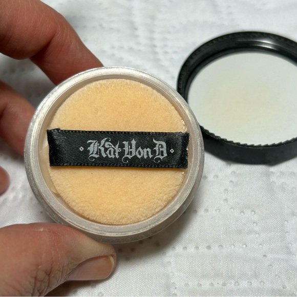 Set of 3 bundle Kat VonD makeup powder lock it concealer, spray & settin… - Picture 6 of 16